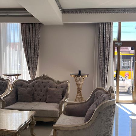 Regal Ballroom Caransebeş Esterno foto